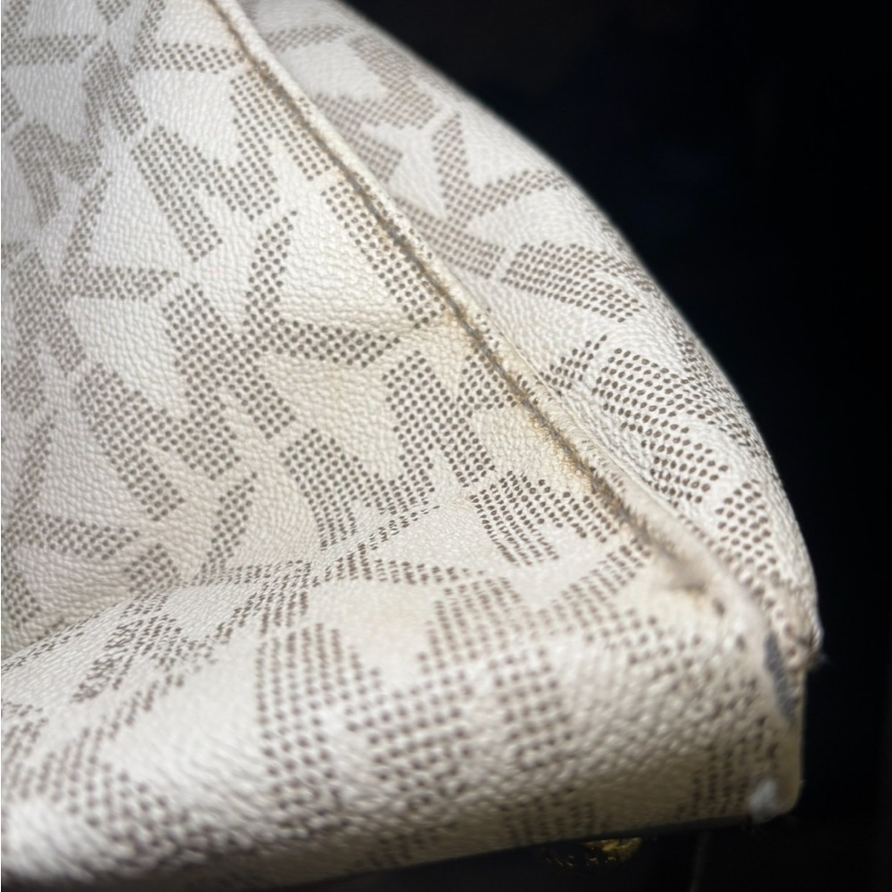 Michael Kors Beige/Acorn Signature Hamilton Tote with Gold Hardware - Picture 8 of 8